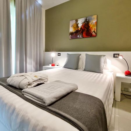 Monaco Suites Hotel Линьяно-Саббьядоро Номер фото