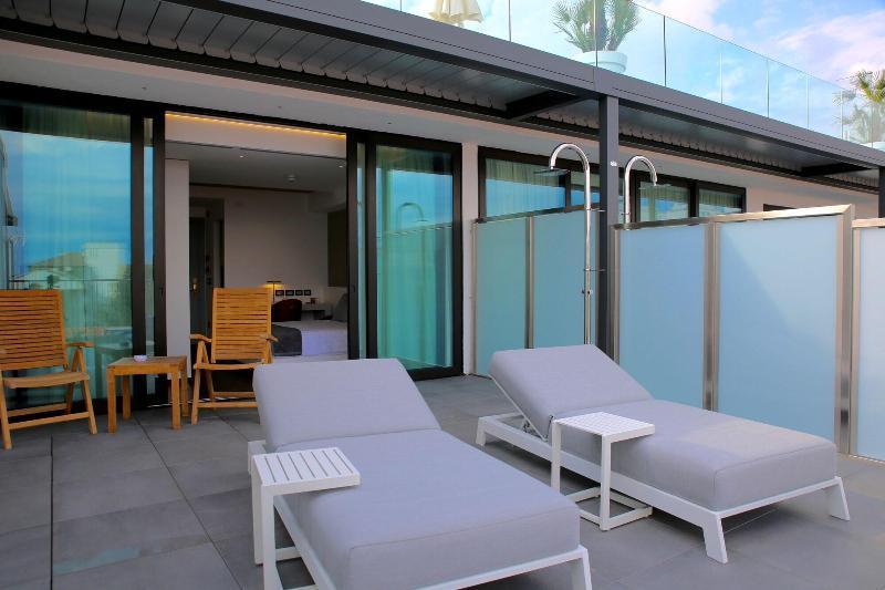 Monaco Suites Hotel Линьяно-Саббьядоро Экстерьер фото