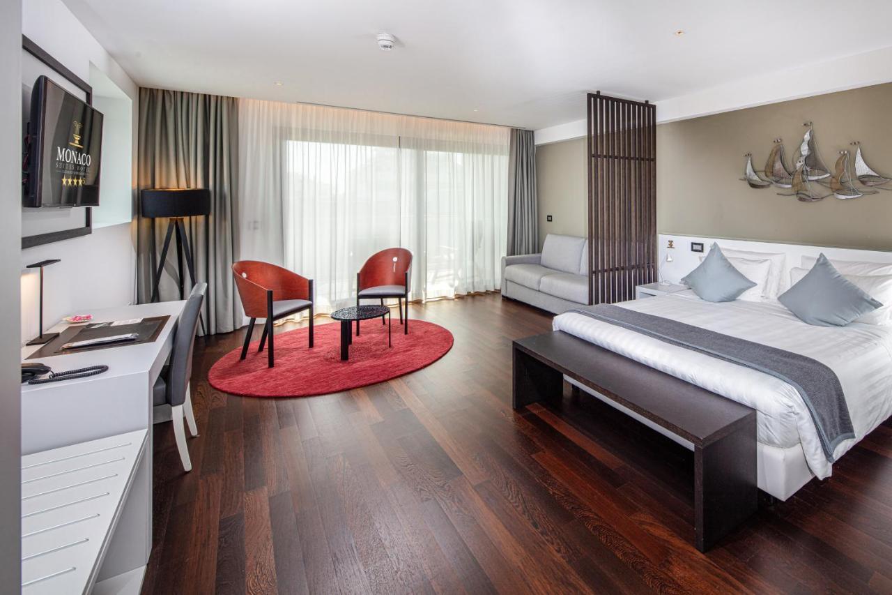 Monaco Suites Hotel Линьяно-Саббьядоро Экстерьер фото