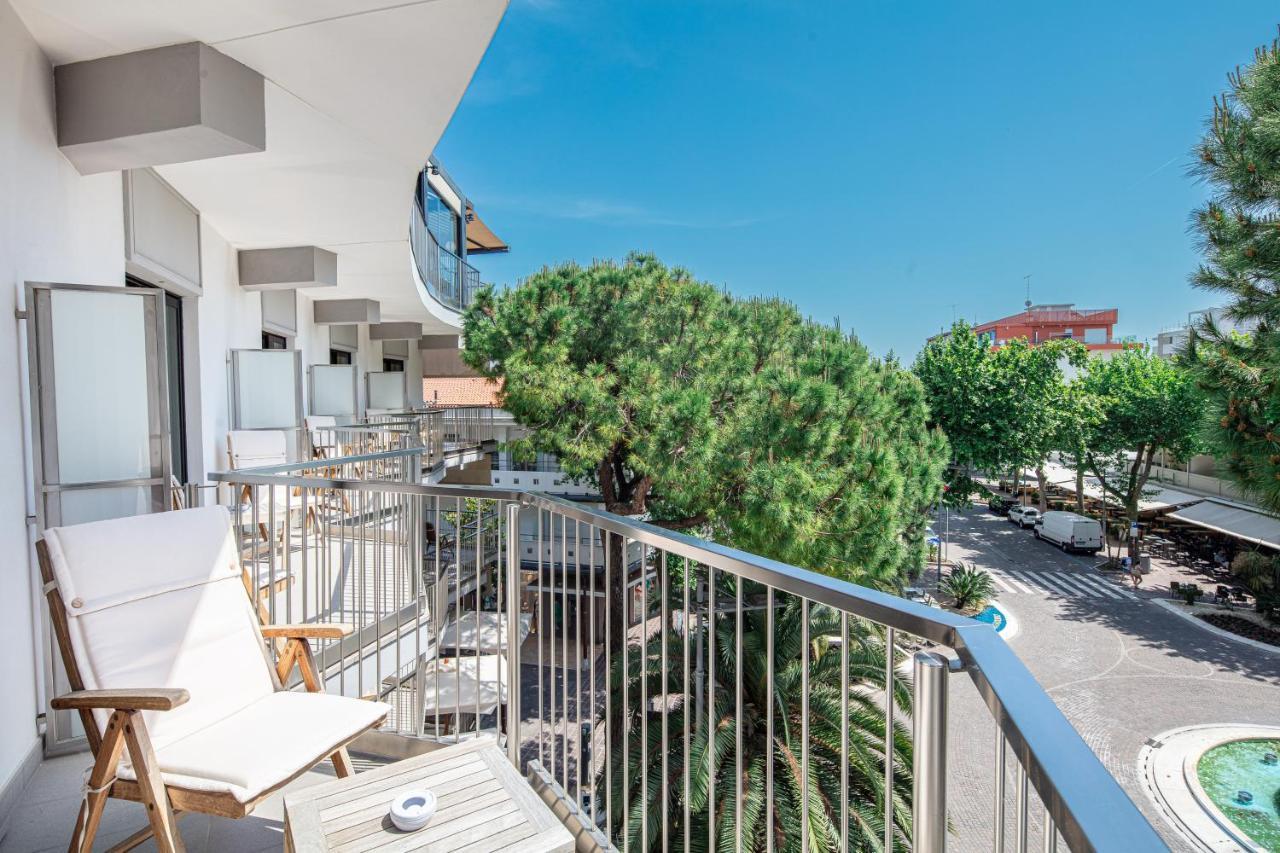 Monaco Suites Hotel Линьяно-Саббьядоро Экстерьер фото