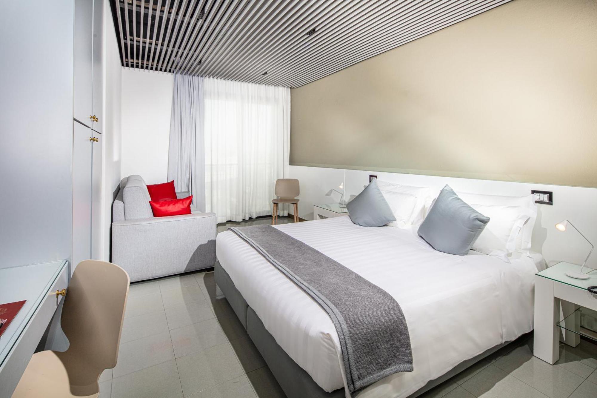 Monaco Suites Hotel Линьяно-Саббьядоро Экстерьер фото